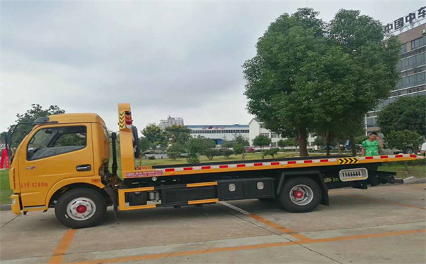 吐鲁番定远24小时拖车救援电话号码，定远道路救援公司怎么收费的